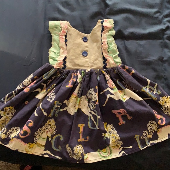 Dress - Picture 2 of 3